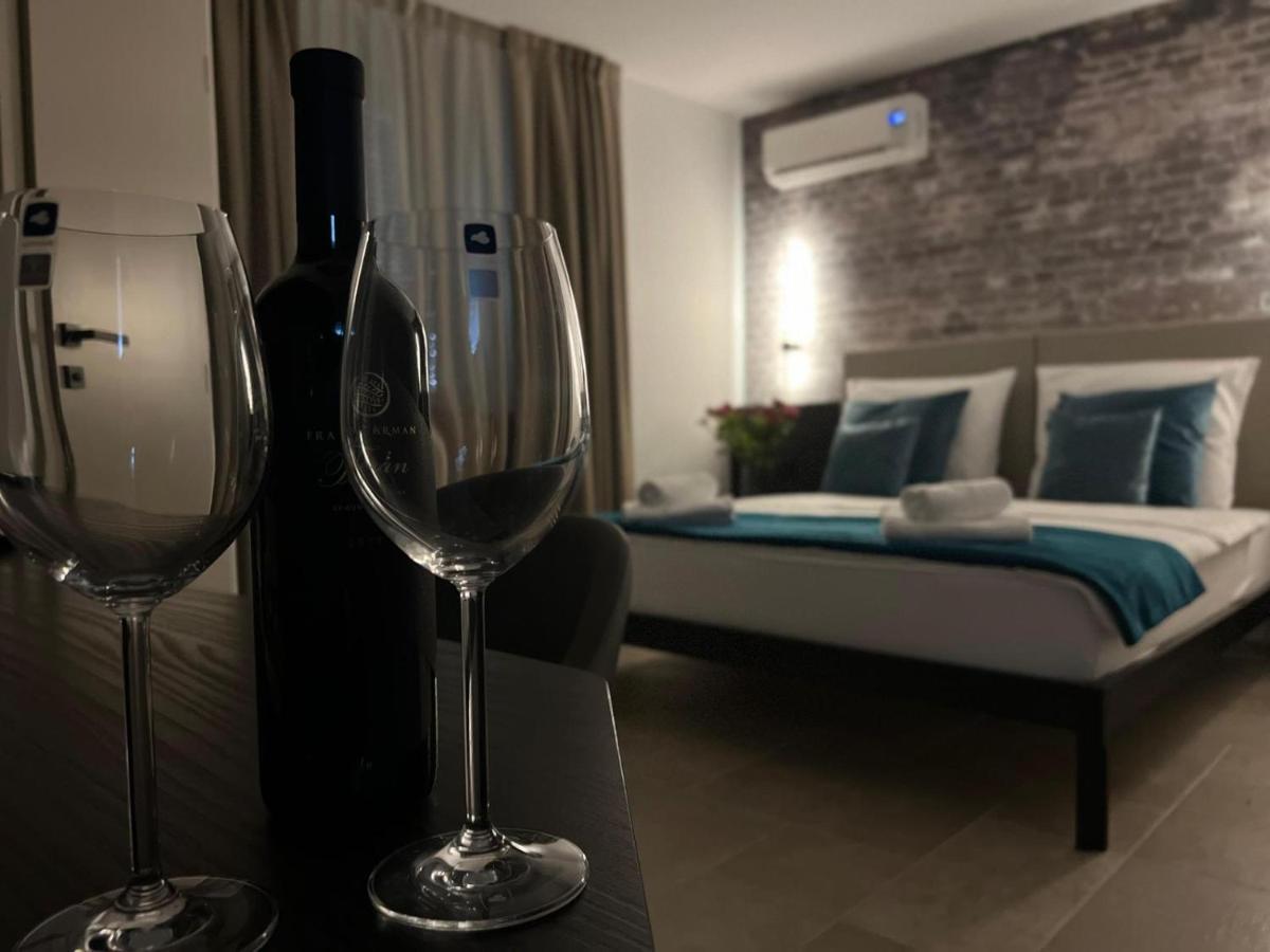 Arena Prestige Rooms Pula Exterior foto