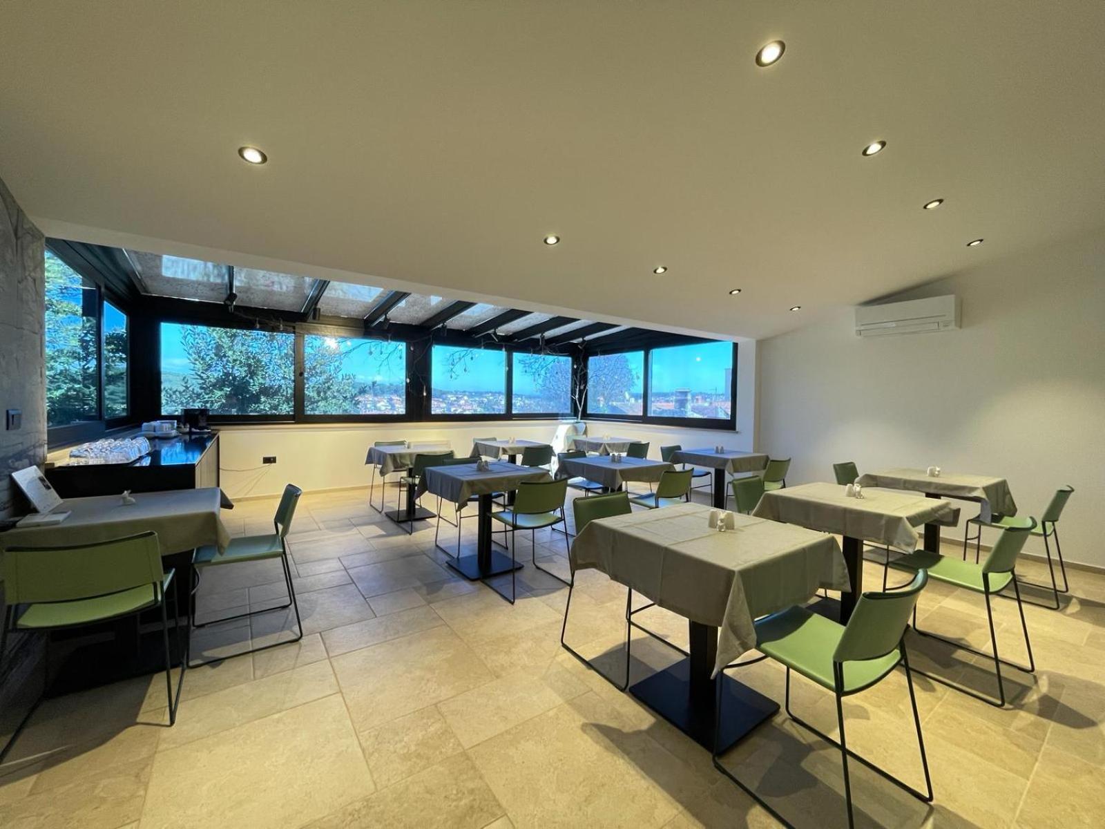 Arena Prestige Rooms Pula Exterior foto