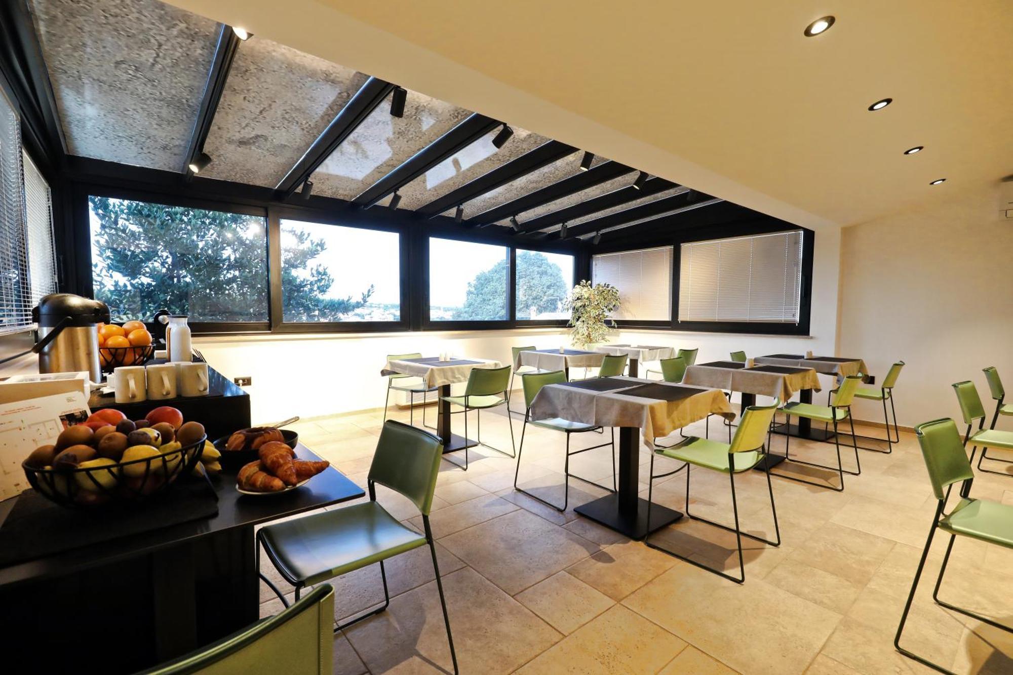 Arena Prestige Rooms Pula Exterior foto